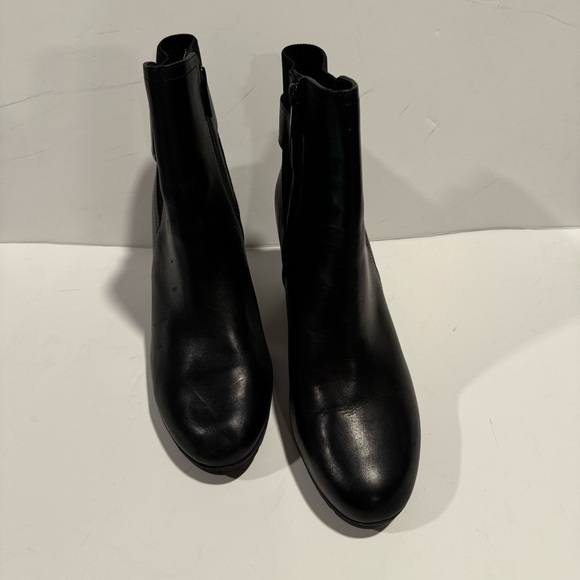 Anne Klein Womens Black Leather Block Heel Ankle Boots Shoes Size 10M - Picture 1 of 15